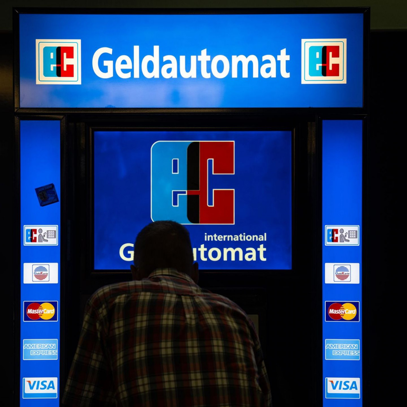 Neue EU-Regeln: Bargeld im Supermarkt und Schutz vor Betrug