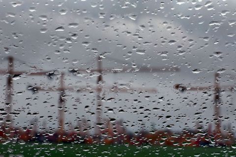 Trübe Aussichten: Mittelstand bremst Investitionen