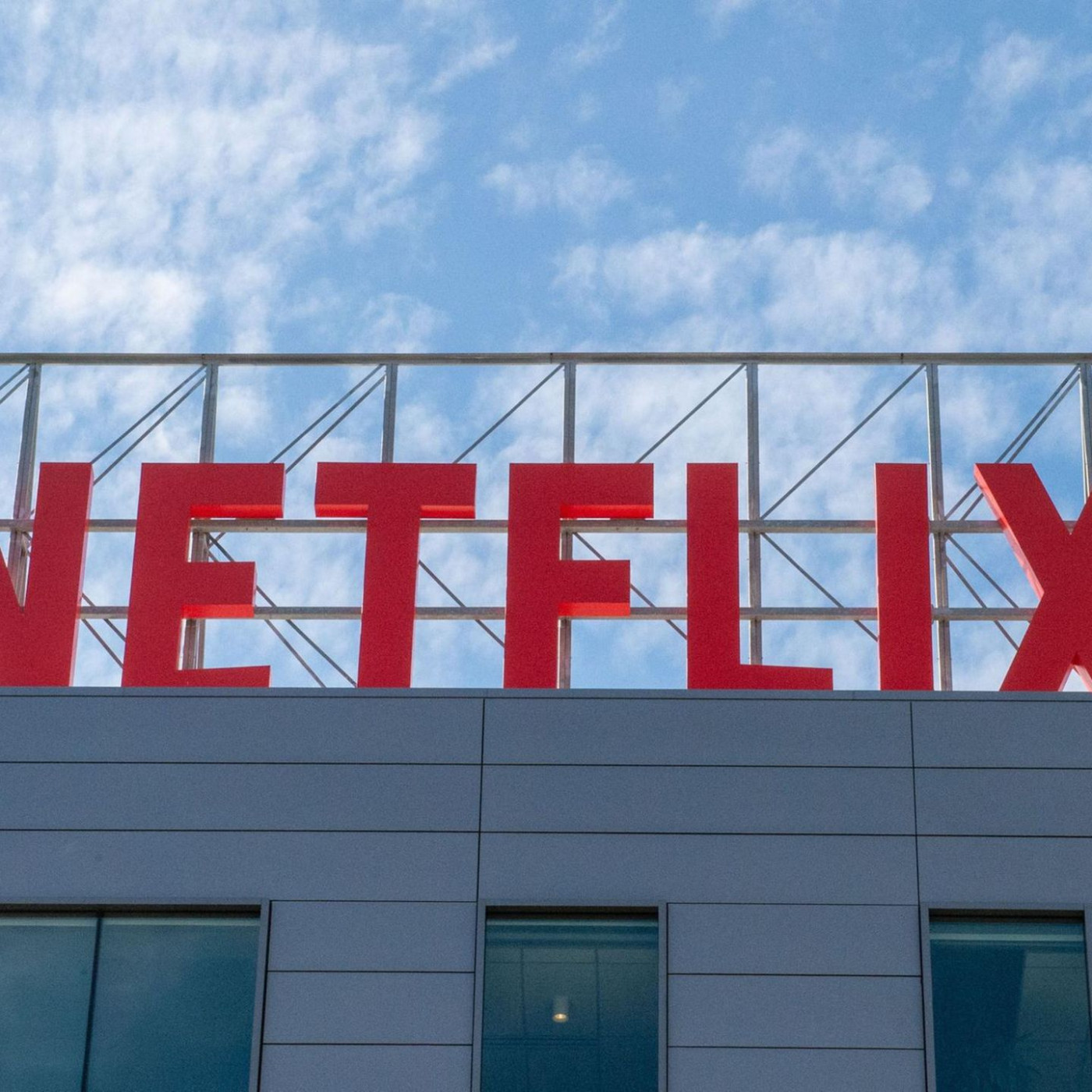 Netflix übernimmt Warner Bros. Discovery für 83 Milliarden Dollar