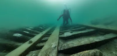„Schwimmender Vergnügungspalast“ aus der Zeit Kleopatras vor Alexandria entdeckt