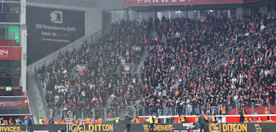 Unangemessene Kontrollen? Hunderte Köln-Fans reisen aus Leverkusen ab