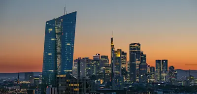 EZB l&auml;sst Leitzinsen im Euro-Raum unver&auml;ndert bei zwei Prozent