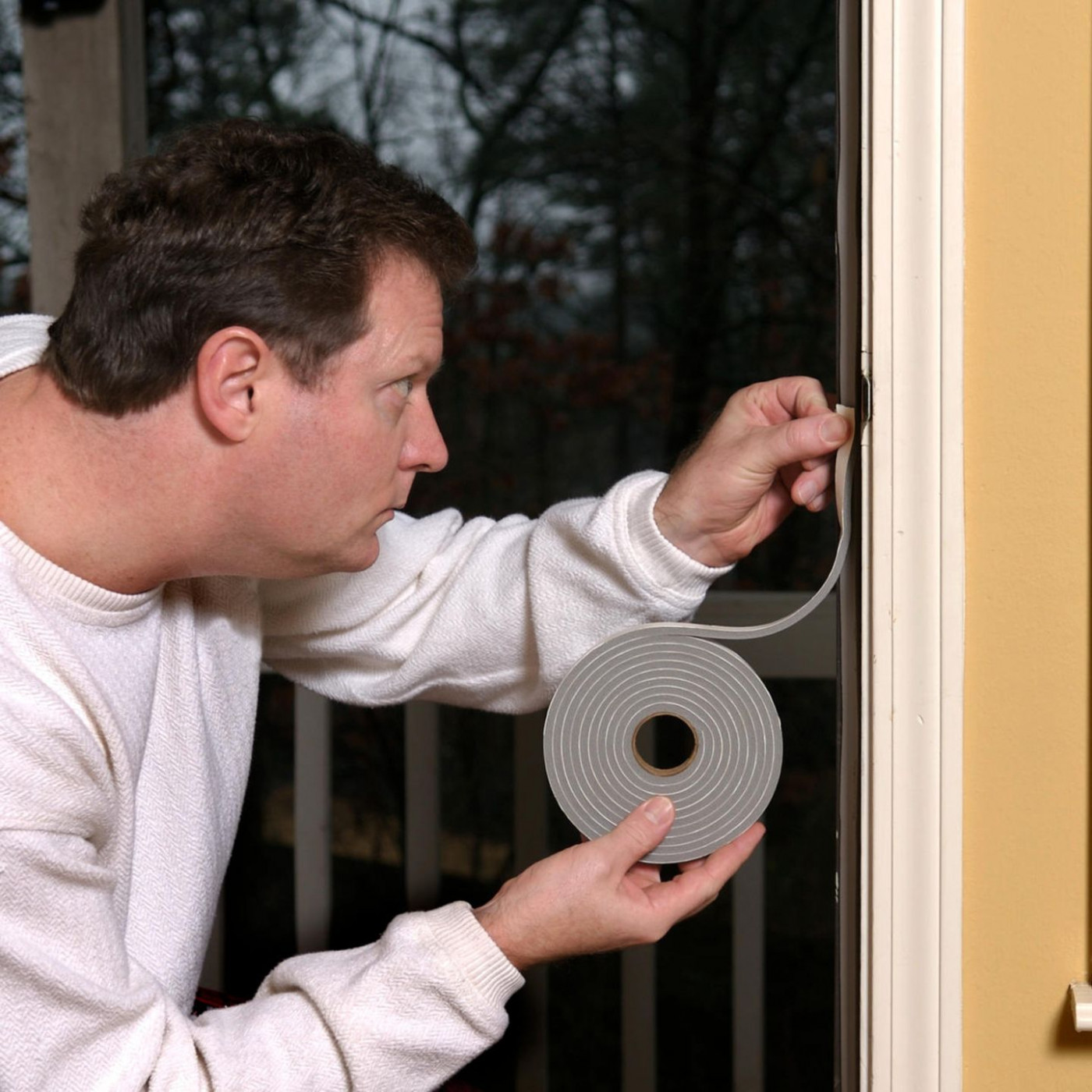 Fenster abdichten: So bleibt die K&auml;lte drau&szlig;en &ndash; und die W&auml;rme drinnen