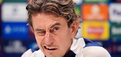 Trainer trinkt aus falschem Becher &ndash; Fans fordern Entlassung