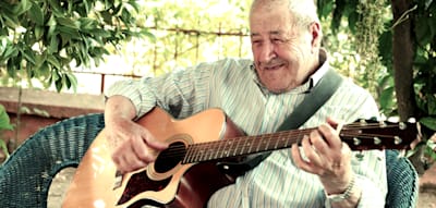 Der Streit um die &bdquo;Blue Zones&ldquo; und seine Bedeutung f&uuml;r die Altersforschung