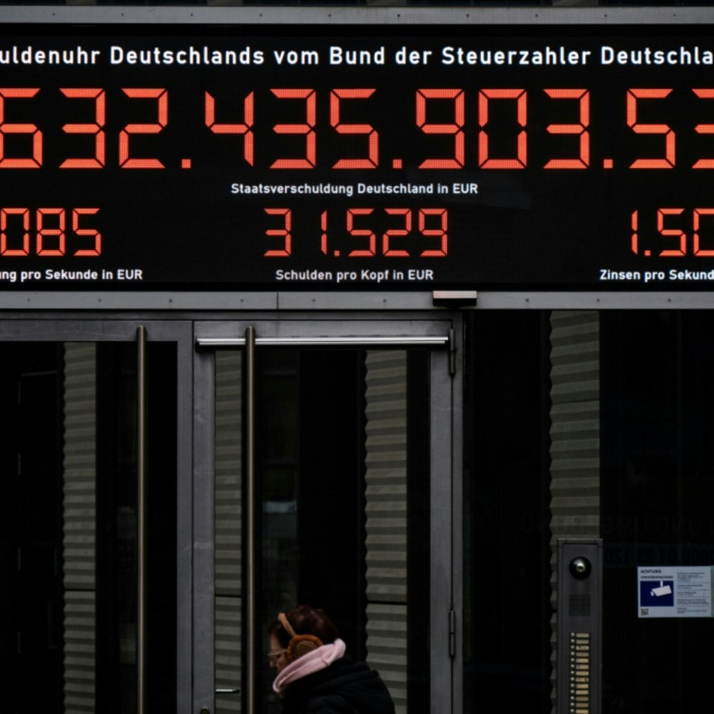 Wirtschaftsweise Schnitzer h&auml;lt Steuererh&ouml;hungen f&uuml;r denkbar