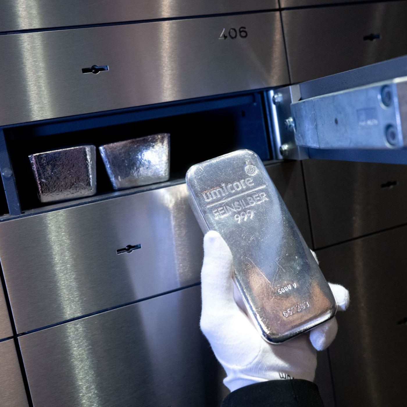 Silberpreis steigt erstmals &uuml;ber 100 Dollar