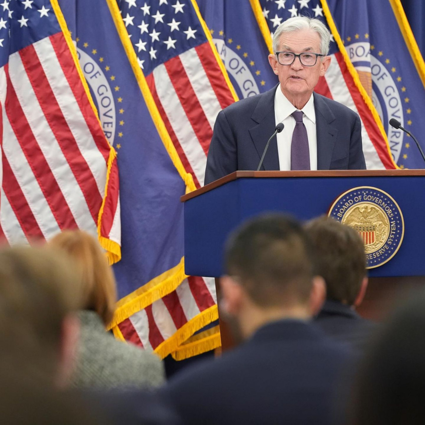 Diese ETFs und Aktien profitieren von weiter hohen Zinsen in den USA