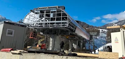 Im Olympia-Ort wird noch gebaut und gebaggert