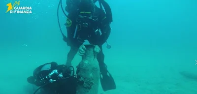 Finanzpolizei findet zuf&auml;llig r&ouml;misches Frachtschiff mit au&szlig;ergew&ouml;hnlicher Ladung