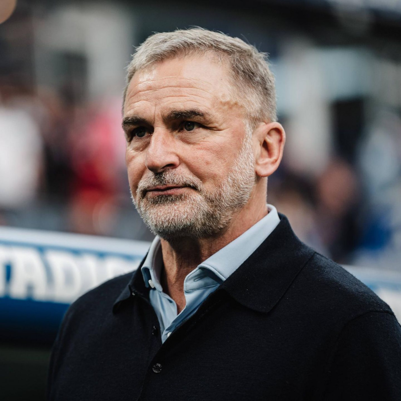 "Spr&uuml;che &uuml;ber die Br&uuml;ste einer Mitarbeiterin"