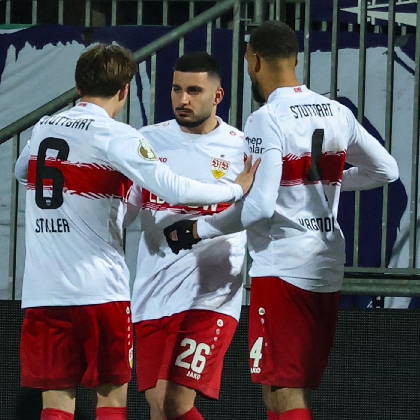 Titelverteidiger Stuttgart schl&auml;gt Kiel und steht im Halbfinale