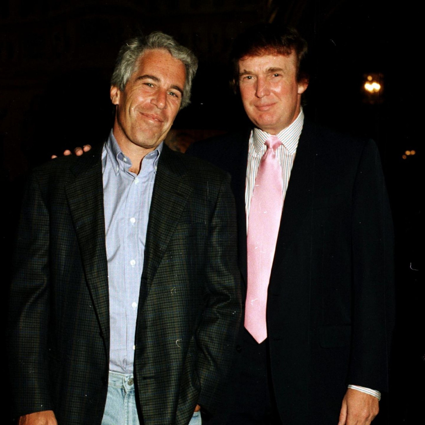 Epstein-Opfer attackieren Trump mit gigantischer Werbekampagne