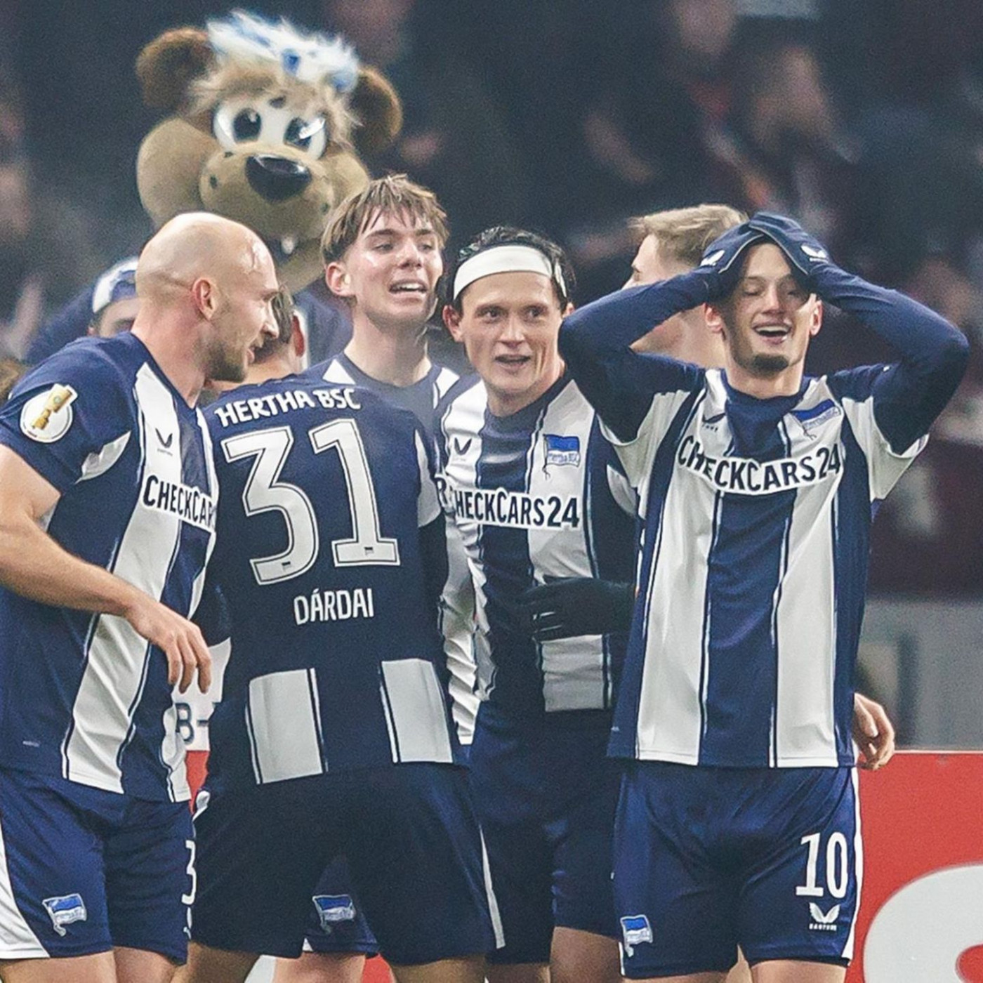 Wer &uuml;bertr&auml;gt das DFB-Pokal-Viertelfinale?