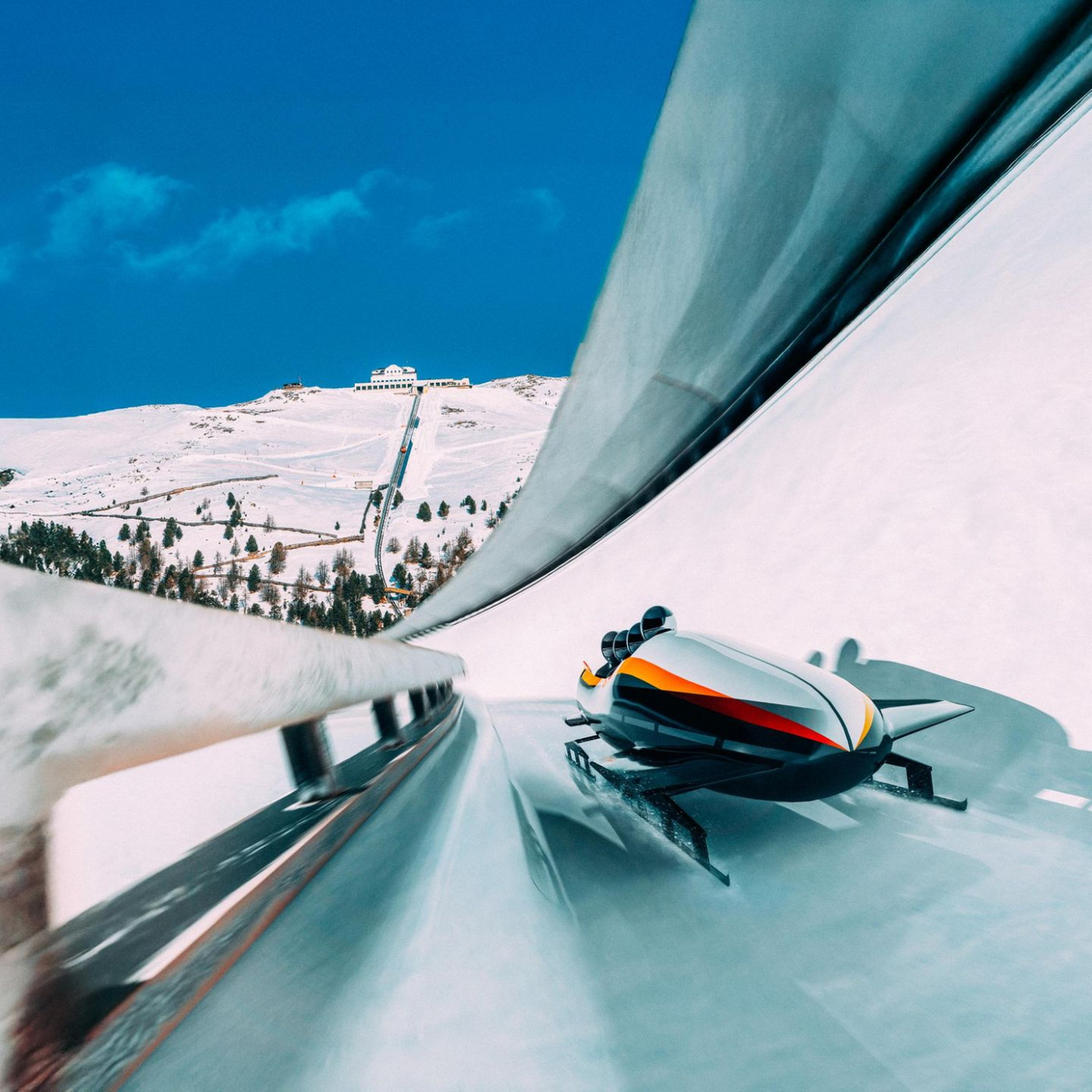 &bdquo;Als w&uuml;rde man in einen M&uuml;lleimer geworfen und einen felsigen H&uuml;gel hinuntergetreten&ldquo;