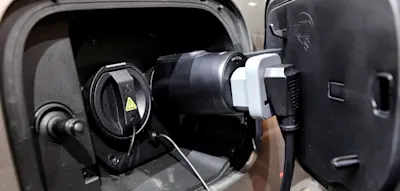 &bdquo;Schock&ldquo; bei Forschern &ndash;&nbsp;Studie offenbart hohen Verbrauch von Plug-in-Hybriden