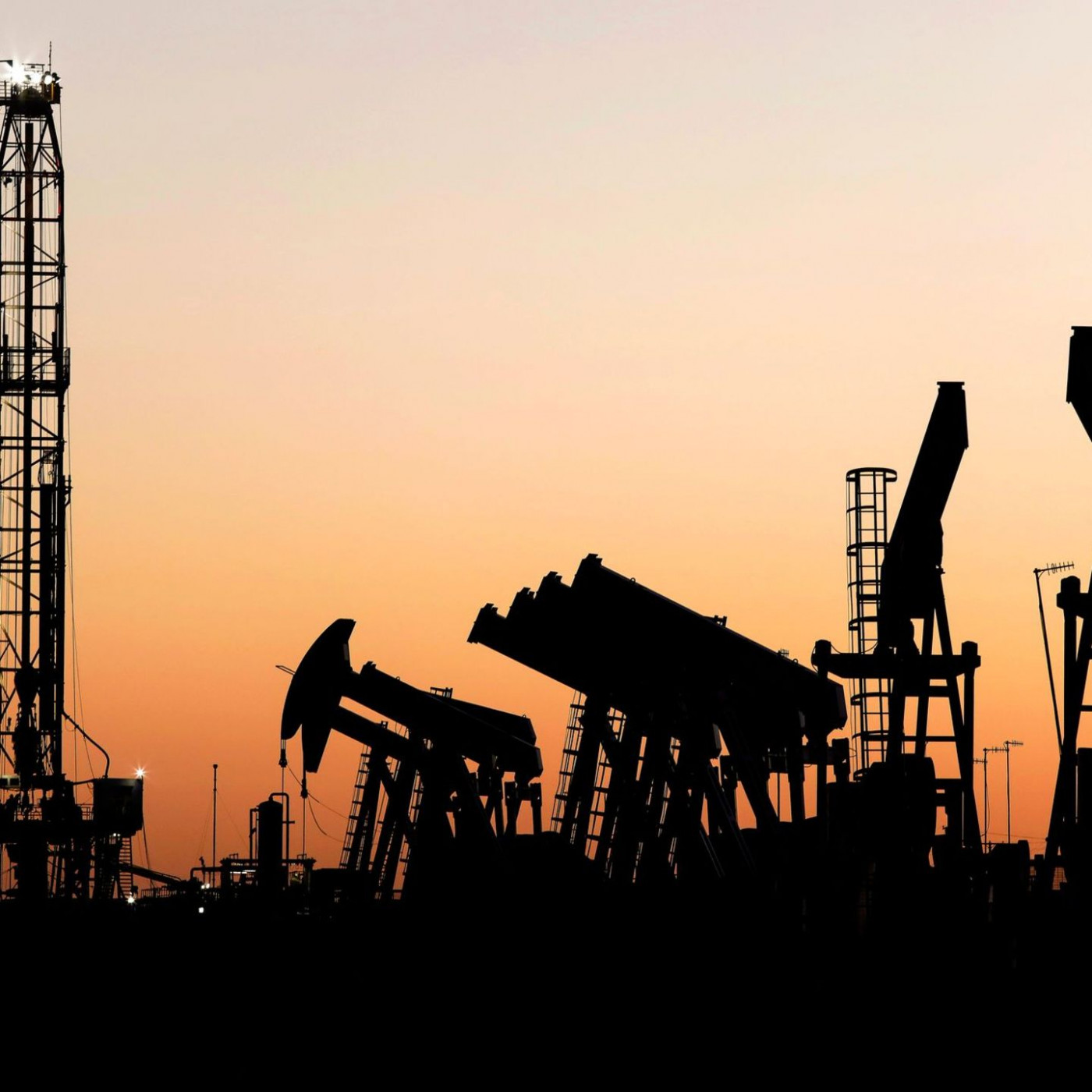 &Ouml;lpreise ziehen wegen Nahost-Eskalation kr&auml;ftig an