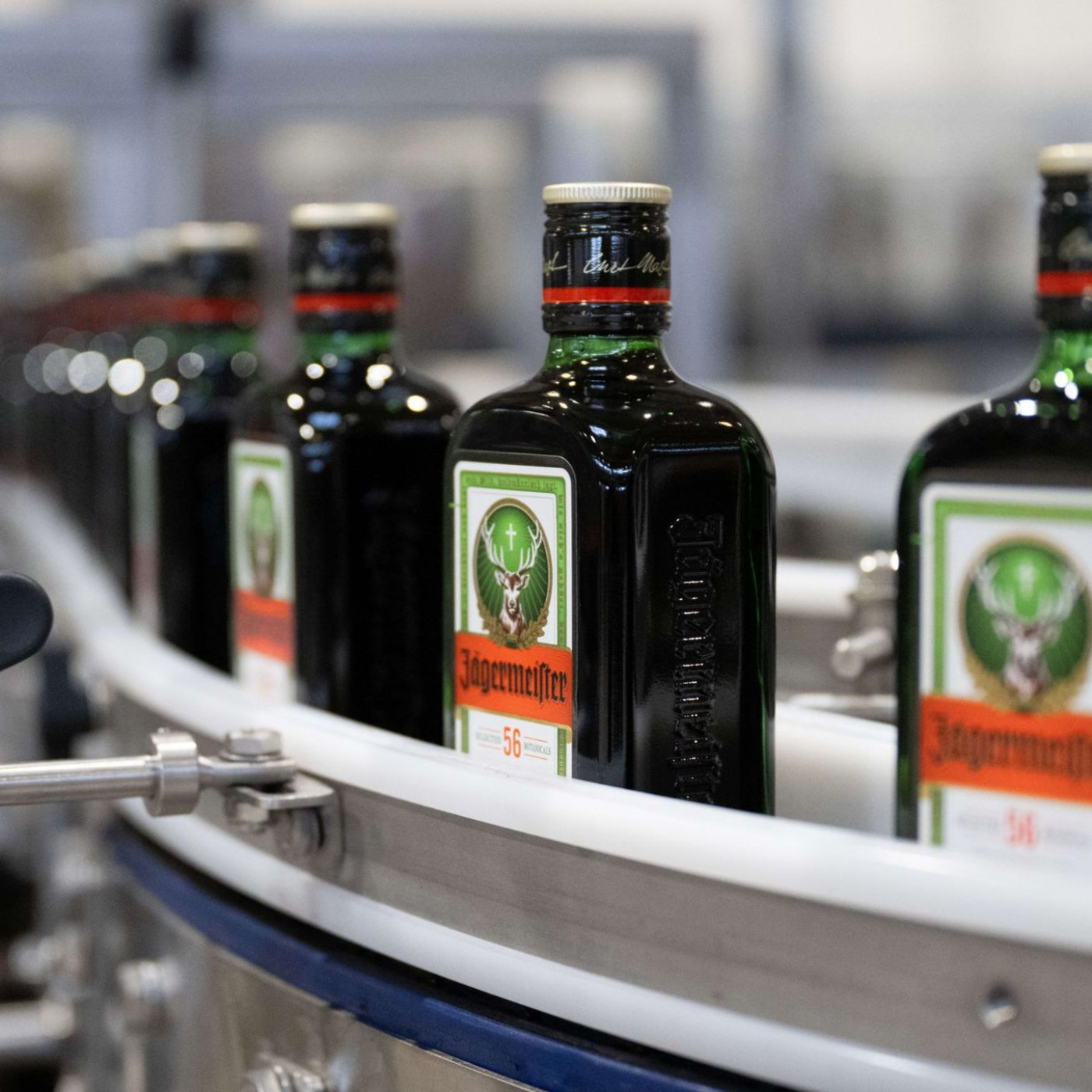 J&auml;germeister trotzt Flaute und verkauft mehr Kr&auml;uterlik&ouml;r
