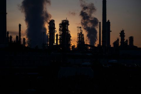 Iran-Krieg macht &Ouml;l teurer - Wie der Preis berechnet wird