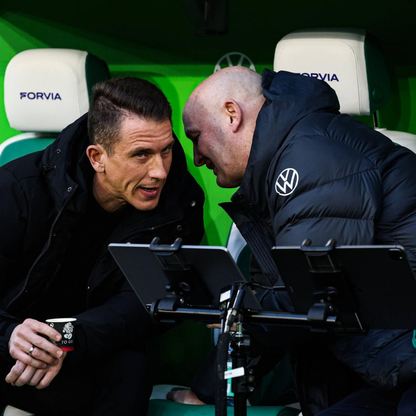 Wolfsburg wirft Trainer und Sportchef raus &ndash; alter Bekannter soll &uuml;bernehmen