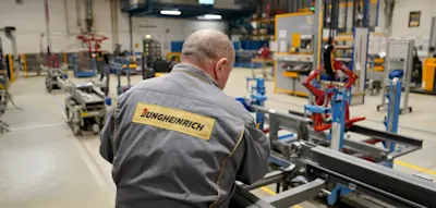 &bdquo;M&uuml;ssen zur&uuml;ck zur 40-Stunden-Woche &ndash; ohne Lohnanpassung&ldquo; &ndash; Firmen-Chef r&uuml;gt deutsche Arbeitsmoral