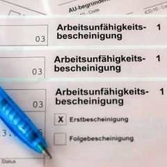 AOK: Krankheitstage auf hohem Niveau