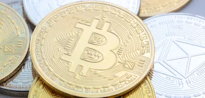 Bitcoin im Aufwind trotz geopolitischer Spannungen &ndash; Gold rutscht unter 5000 Dollar