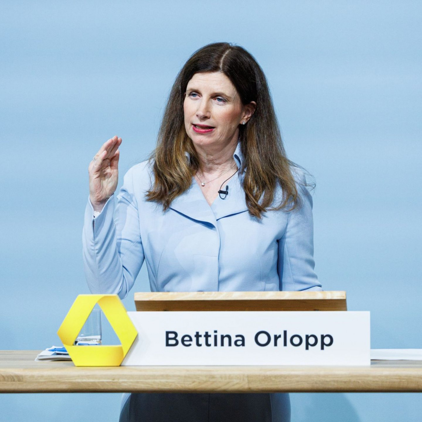 Commerzbank-Chefin: Angebot von Unicredit taktisches Man&ouml;ver