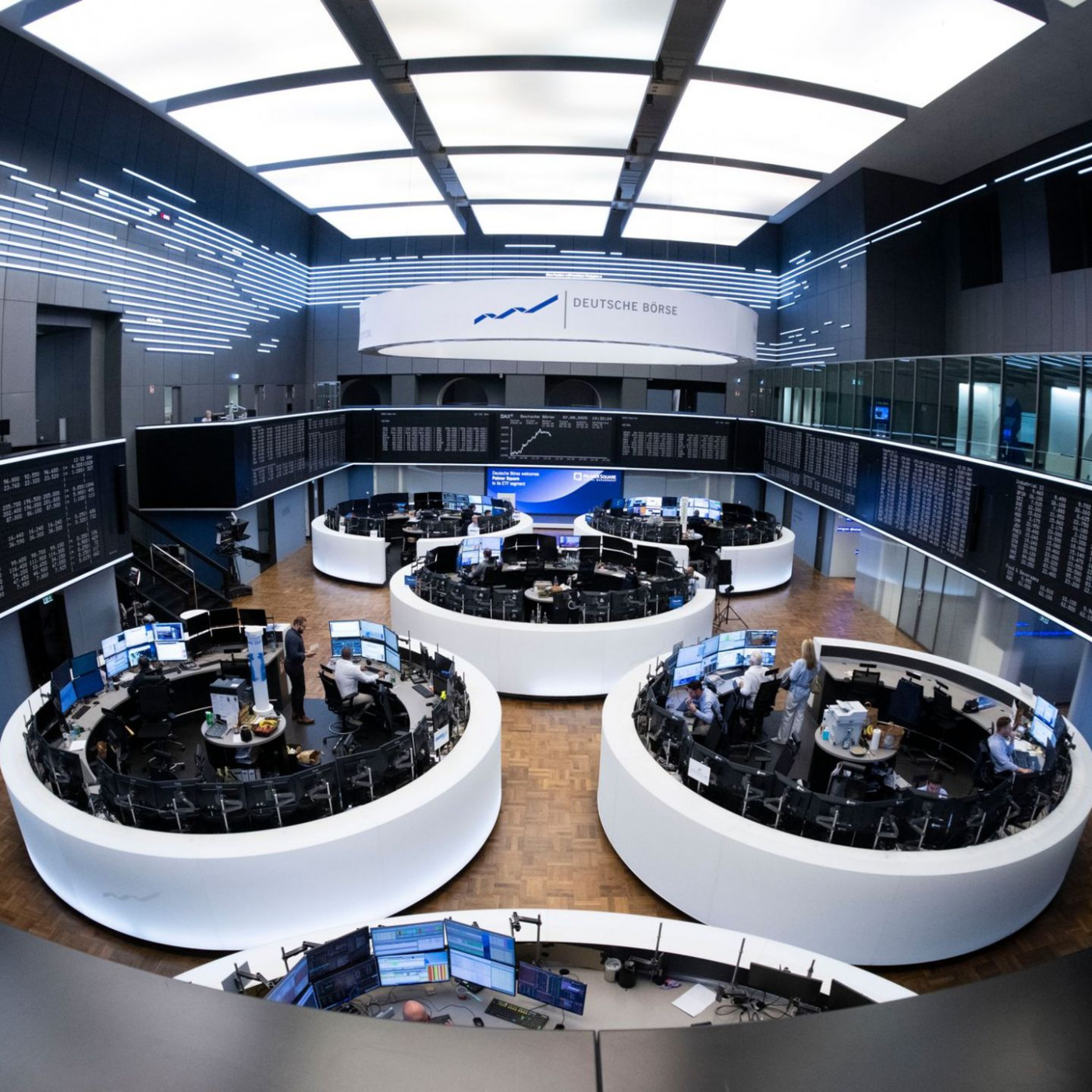 B&ouml;rsenkonzerne m&uuml;ssen 2025 mehr als 100 Gewinnziele stutzen