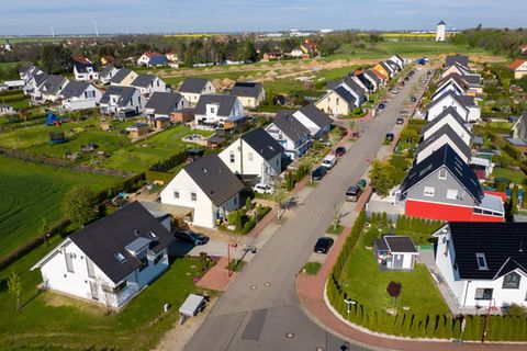 Wohneigentum wird noch teurer: Preise und Zinsen ziehen an