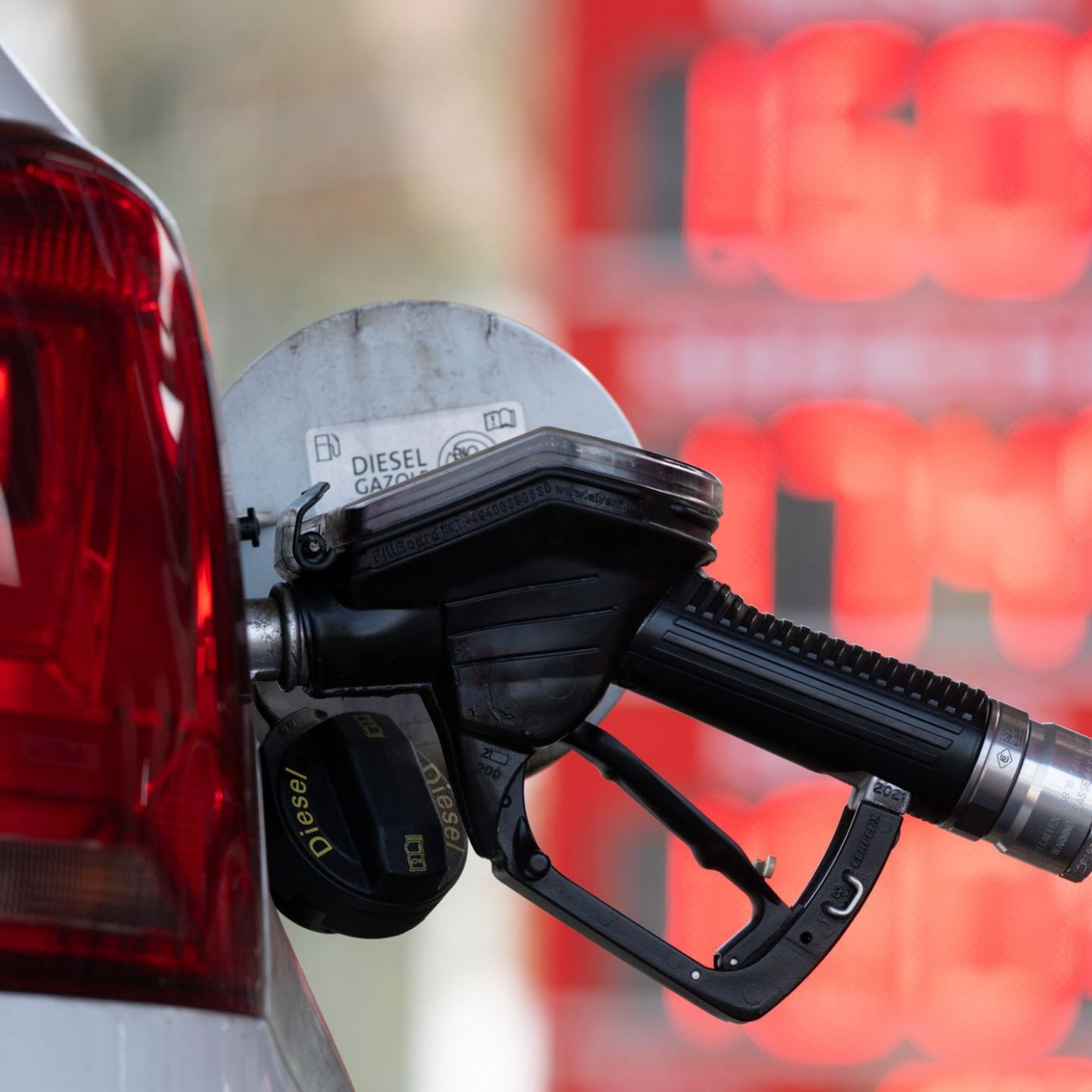 Neue Regeln an Tankstellen gelten schon f&uuml;r Osterverkehr