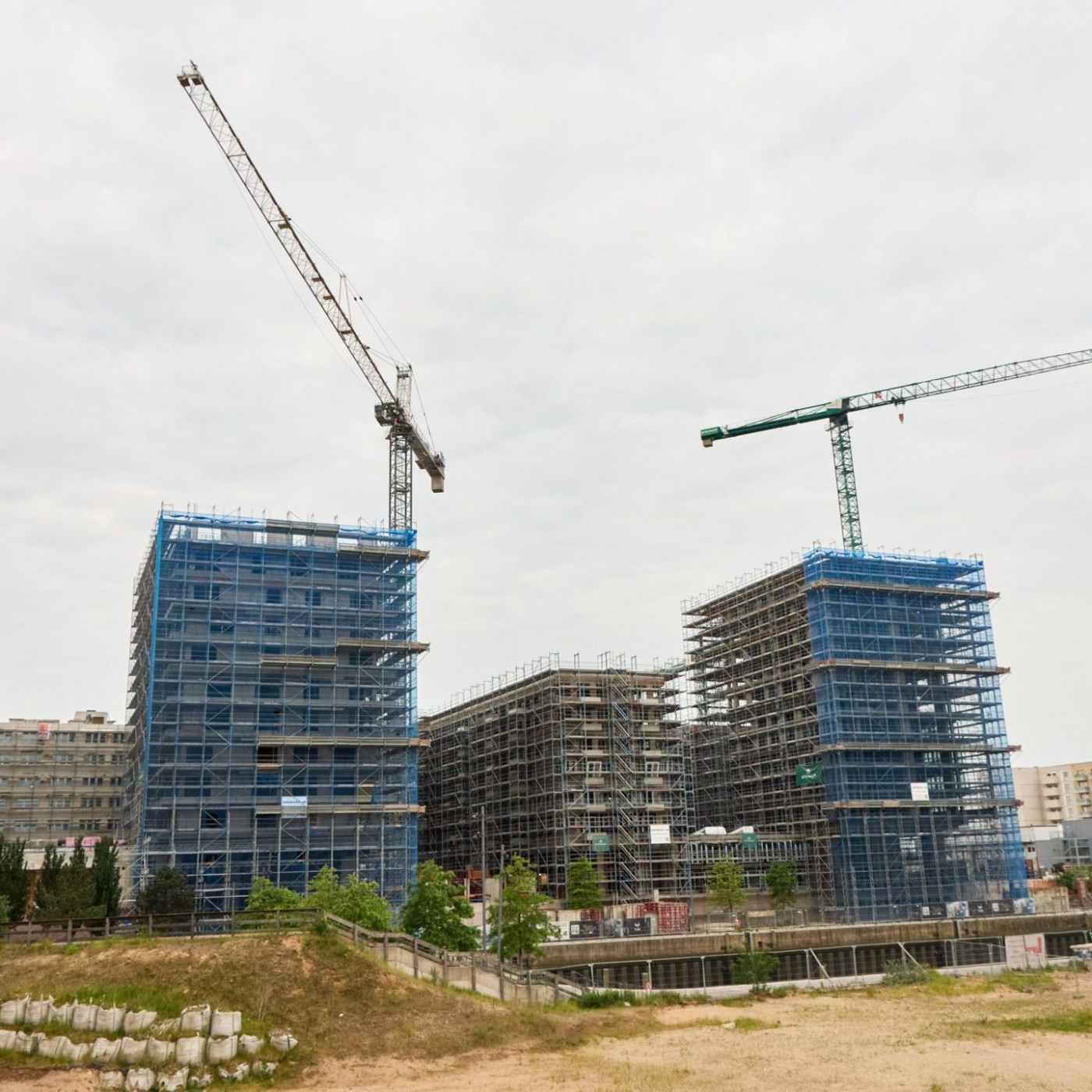 IG BAU: 35 Jahre nach Einheit gleicher Lohn in Ost und West