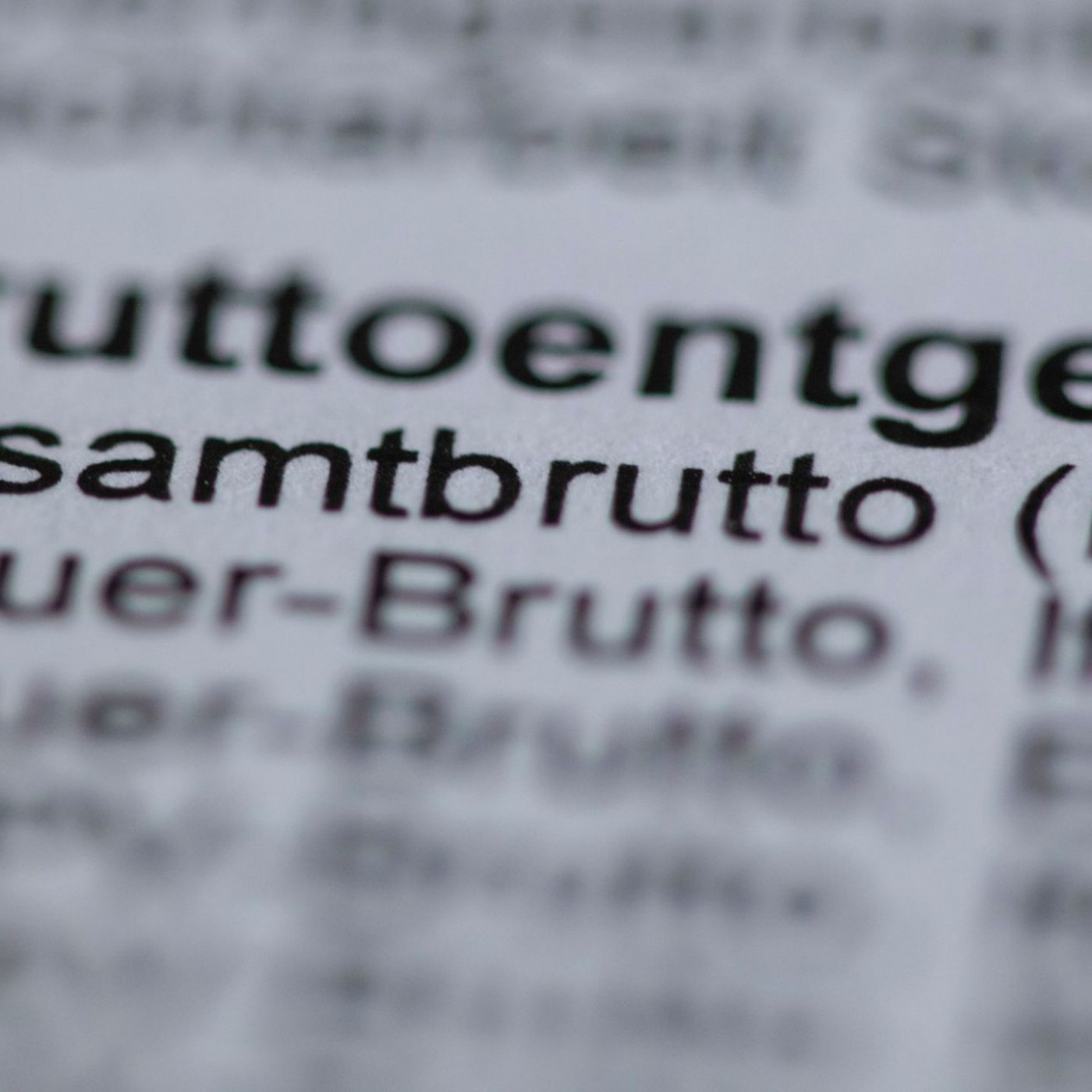 Mittlerer Bruttolohn steigt 2025 um 1.900 Euro