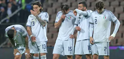 &bdquo;Jetzt m&uuml;ssen alle rausfliegen!&ldquo; &ndash; Pressestimmen zu Italiens WM-Drama