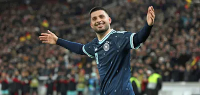 Seine Hobbys, seine Autos, seine Musik &ndash; Wer ist der St&uuml;rmer, &uuml;ber den alle reden?