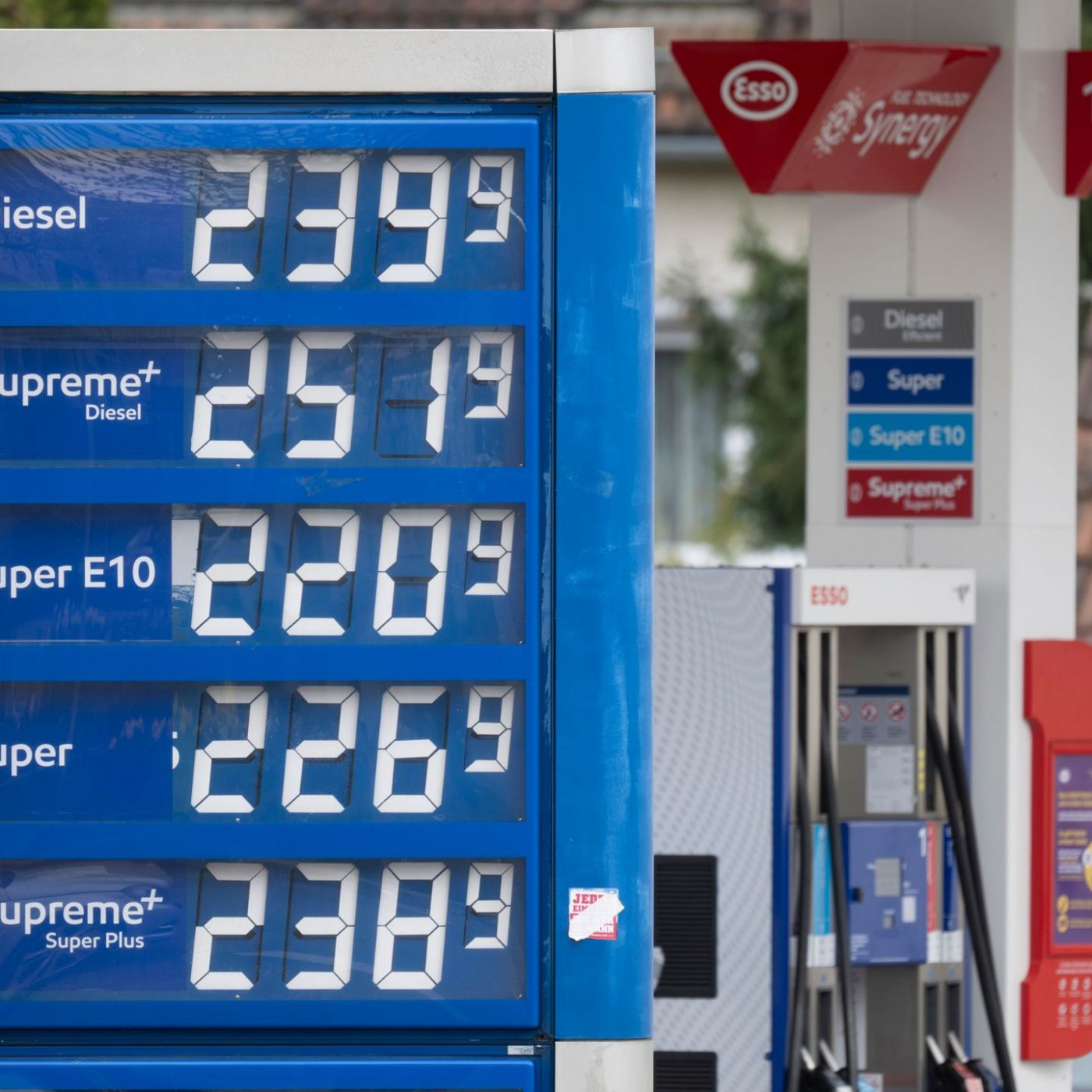 Benzinpreis kratzt am Allzeithoch - wieder Rekord bei Diesel