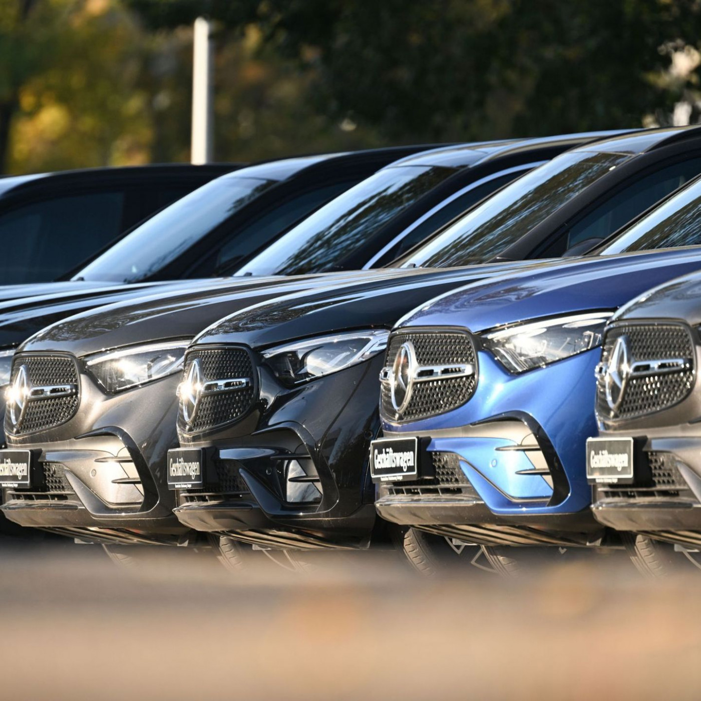 Mercedes-Benz verkauft erneut weniger Autos