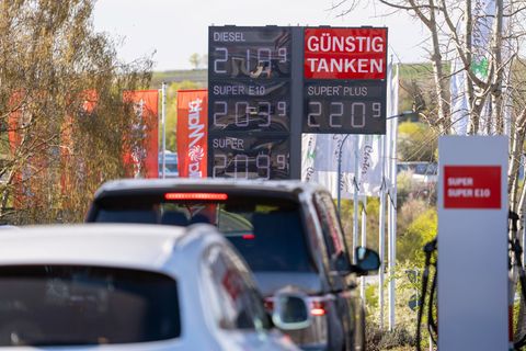 Spritpreise sinken um rund 3 Cent