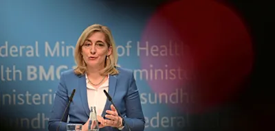 &bdquo;Ma&szlig;los, realit&auml;tsfern und brandgef&auml;hrlich&ldquo; &ndash; Kritik an Warkens Krankenkassen-Pl&auml;nen