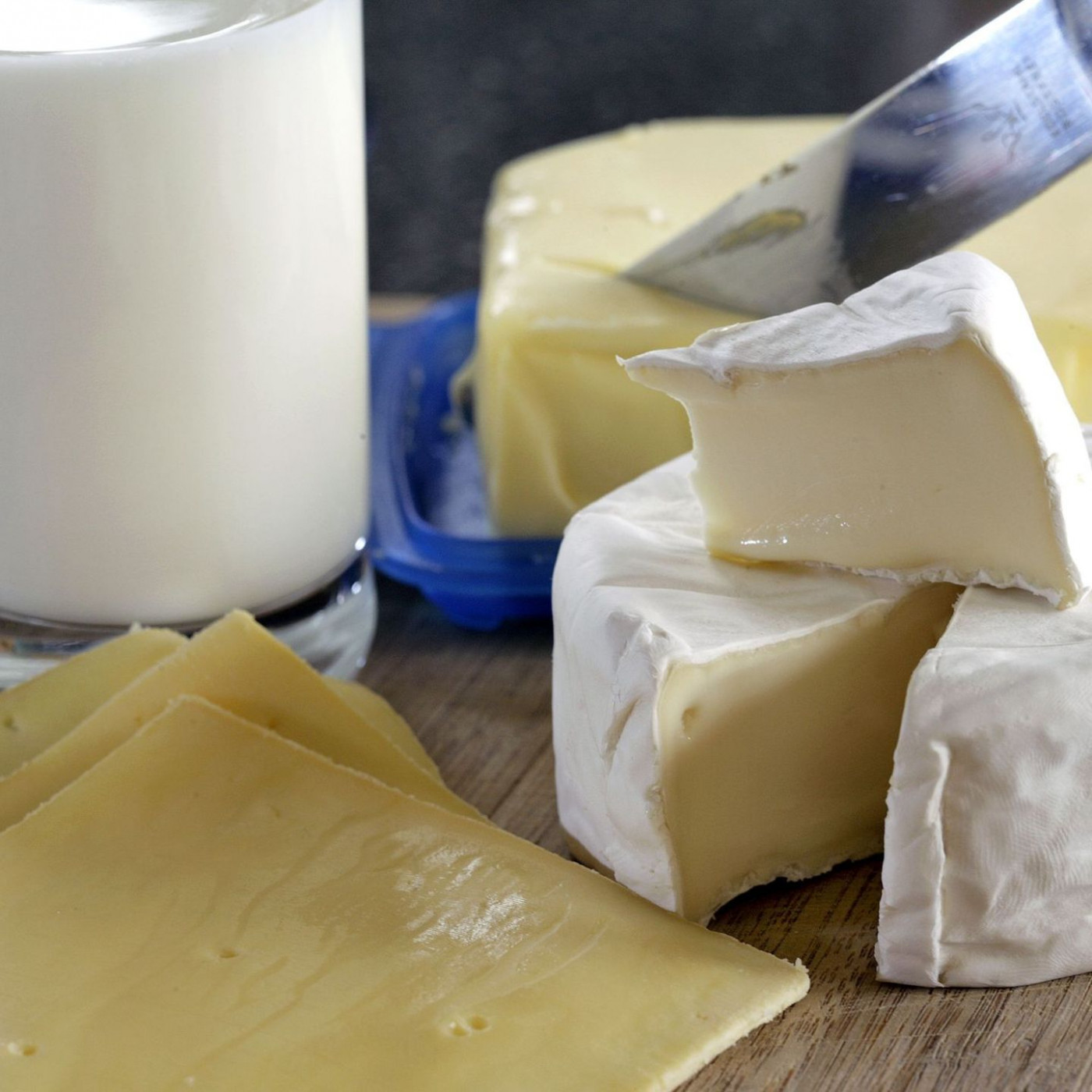 K&auml;se wird immer beliebter - Milchverbrauch sinkt weiter