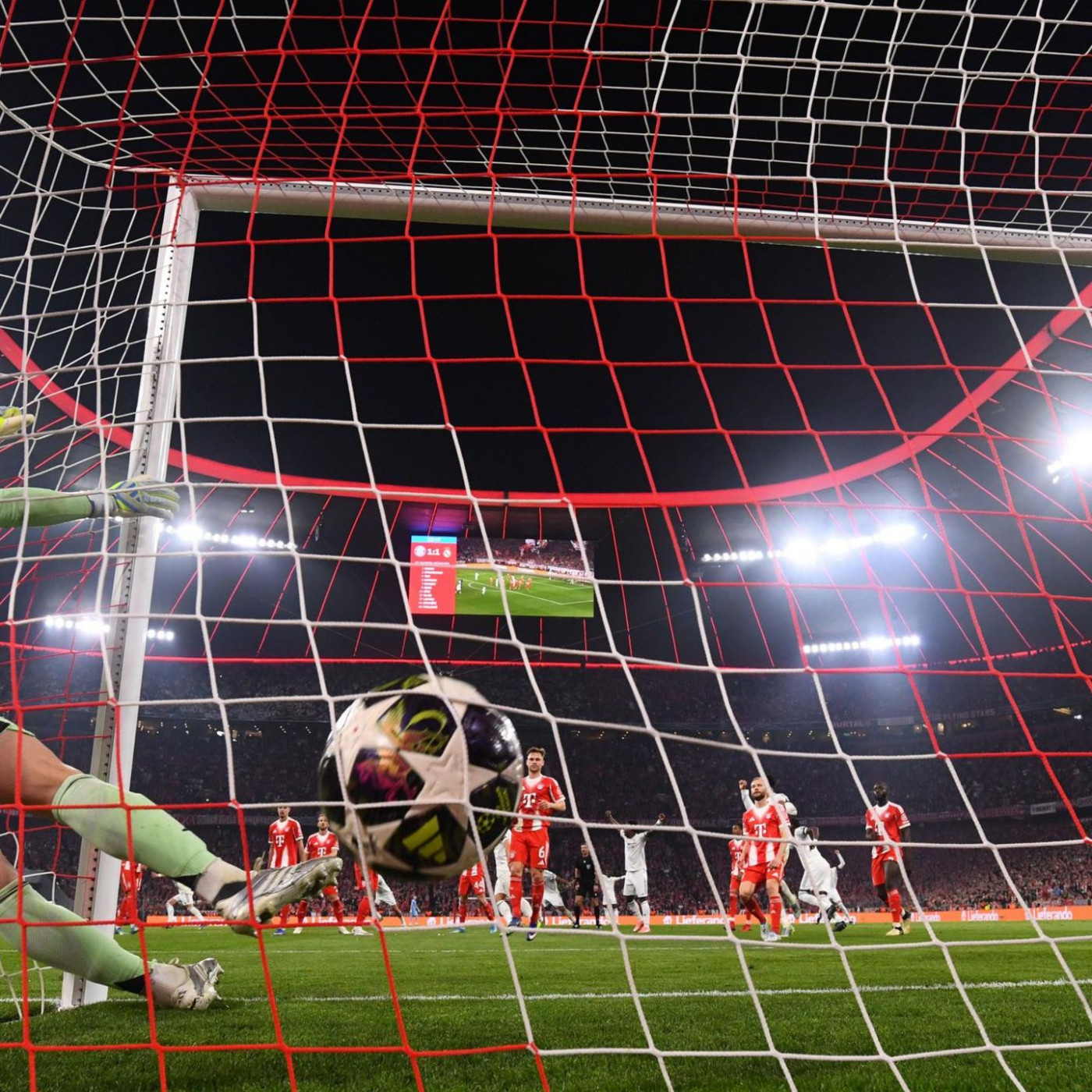 Slapstick-Torh&uuml;ter &ndash; wie Neuer und Lunin das Spektakel m&ouml;glich machten