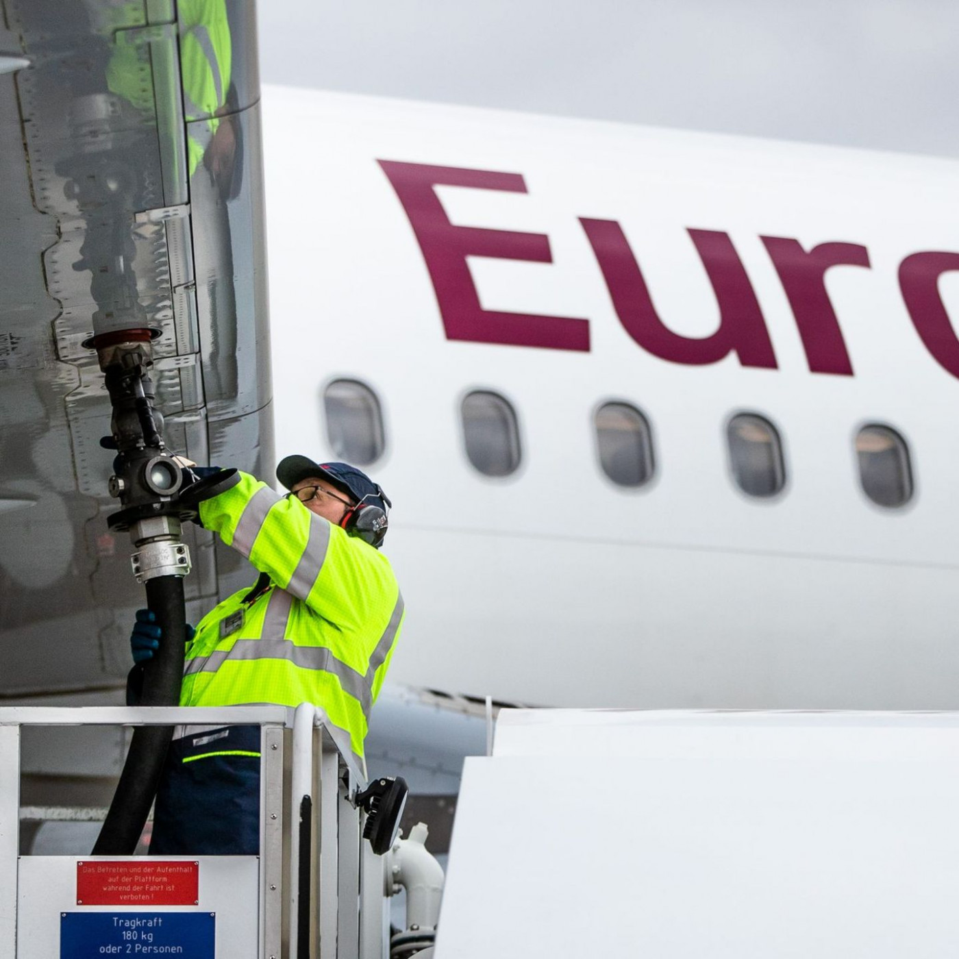 Luftverkehr: Verband warnt vor Kerosin-Engpass im Sommer