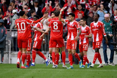 FC Bayern M&uuml;nchen kr&ouml;nt sich erneut vorzeitig zum Meister