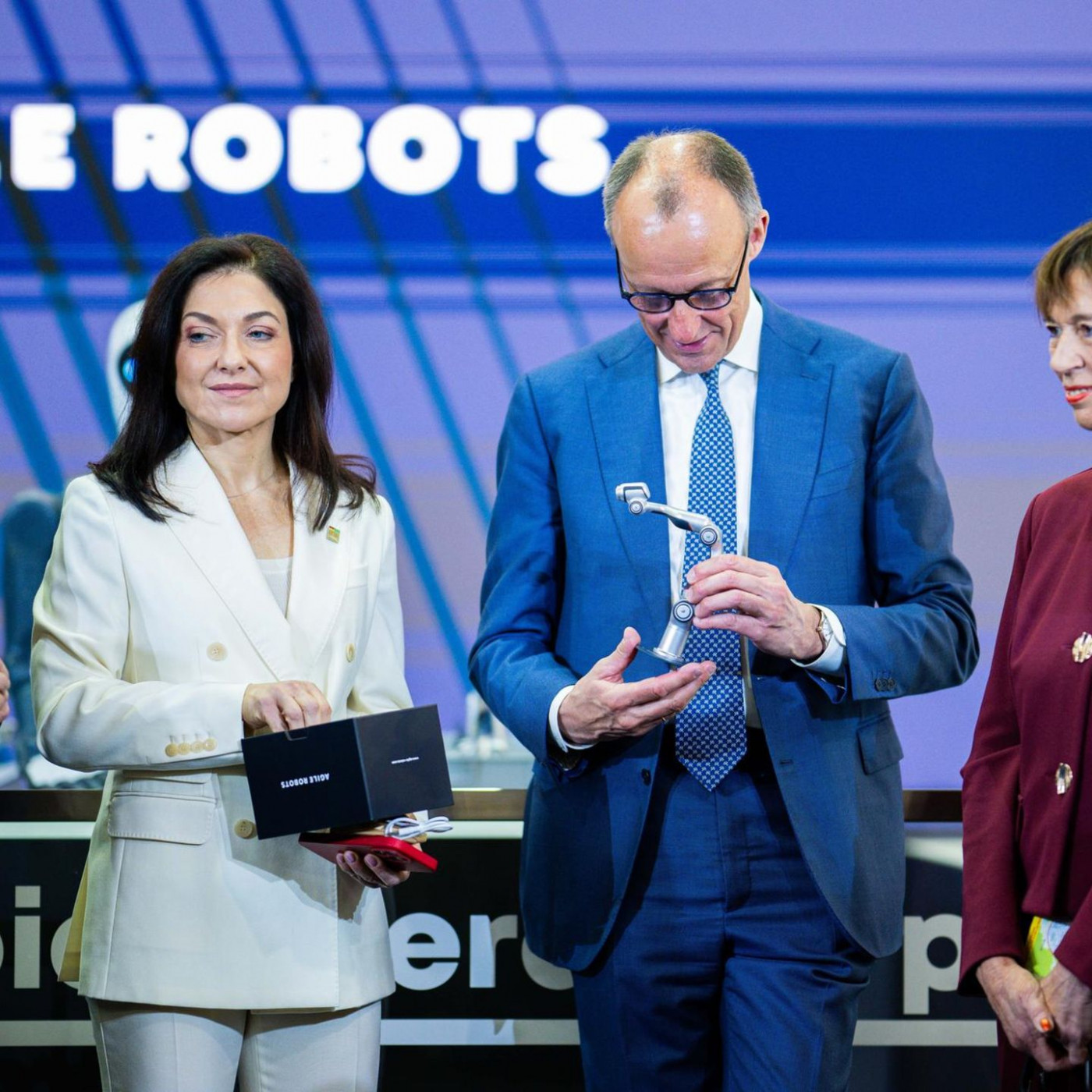 Merz braucht Reiche &ndash; und h&auml;lt sie dennoch auf Distanz