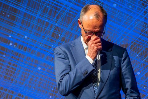 Rente nur eine &bdquo;Basisabsicherung&ldquo;? Merz' Idee k&ouml;nnte teuer f&uuml;r uns alle werden