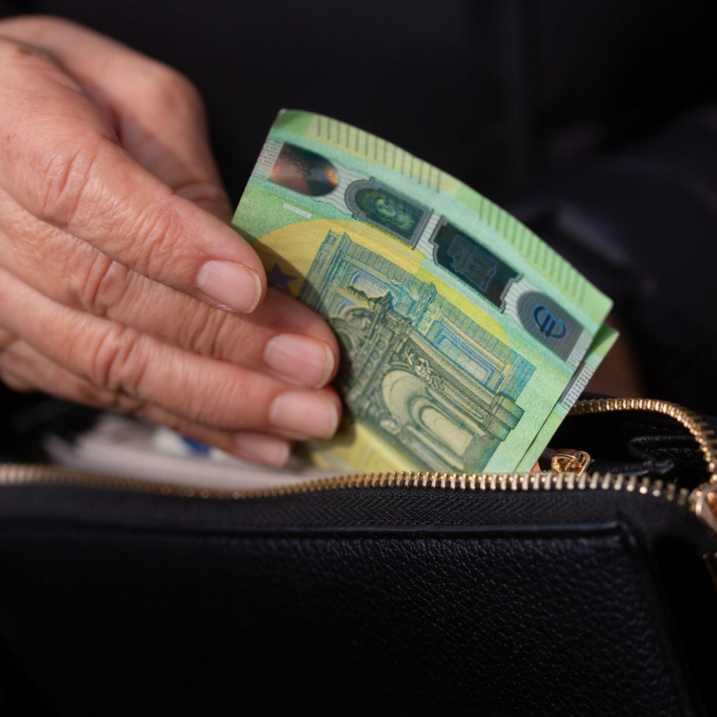 Junge setzen bei Altersvorsorge auf den Staat