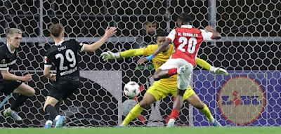 &bdquo;Darf uns nicht passieren&ldquo; &ndash; Freiburg verliert in letzter Minute