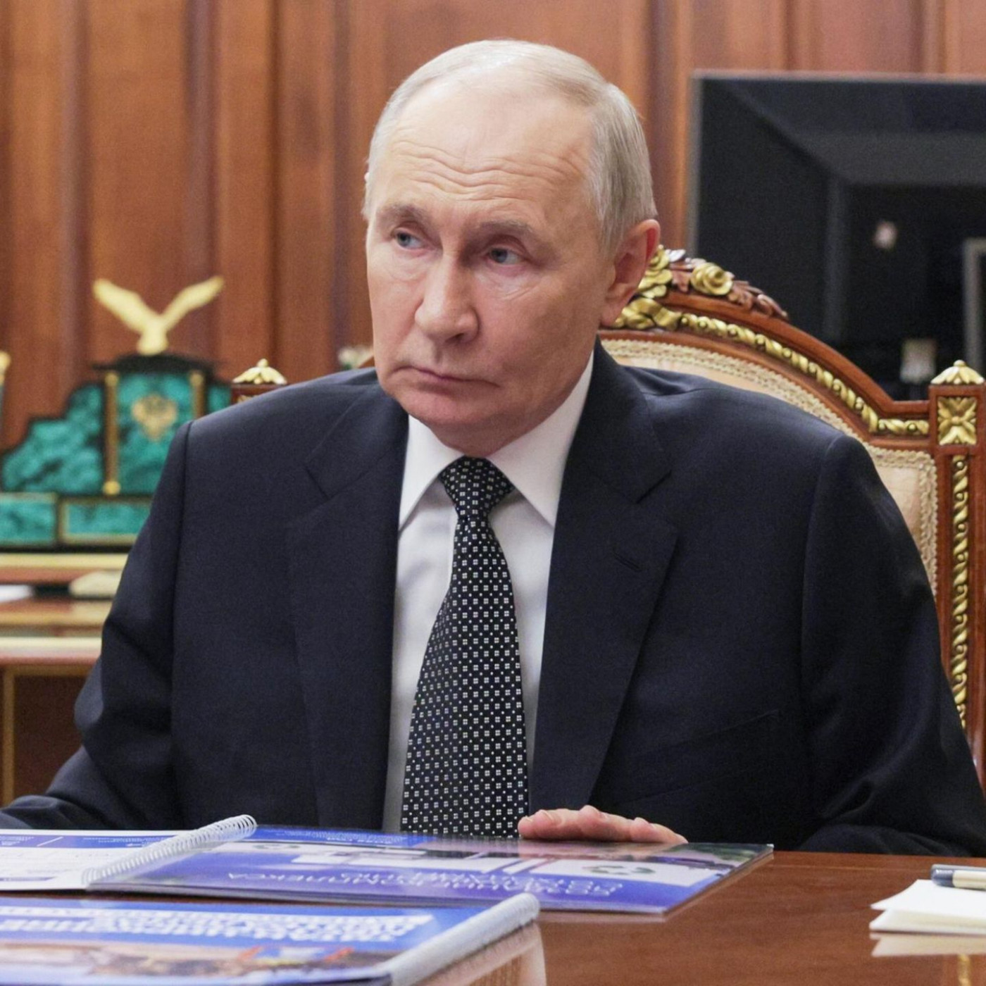 Putins Wirtschaftsmodell rutscht ins Minus
