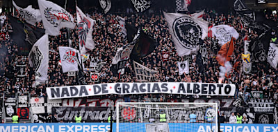 &bdquo;Danke f&uuml;r nichts&ldquo; &ndash; Frankfurter Fans verh&ouml;hnen ihren eigenen Trainer
