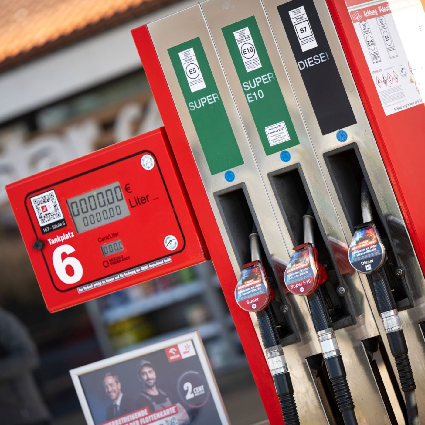 SPD zur&uuml;ckhaltend zu Verl&auml;ngerung des "Tankrabatts"
